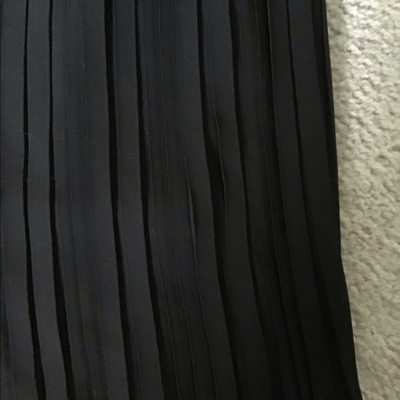 Reitmans Petites pleated midi skirt - Picture 2 of 9